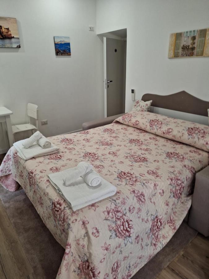 Il Centro Guest House Napoli Exterior foto